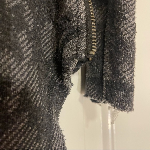 🎉HOST PICK🎉 Free People black & grey “Bed of Roses” pullover sweater - Picture 11 of 16